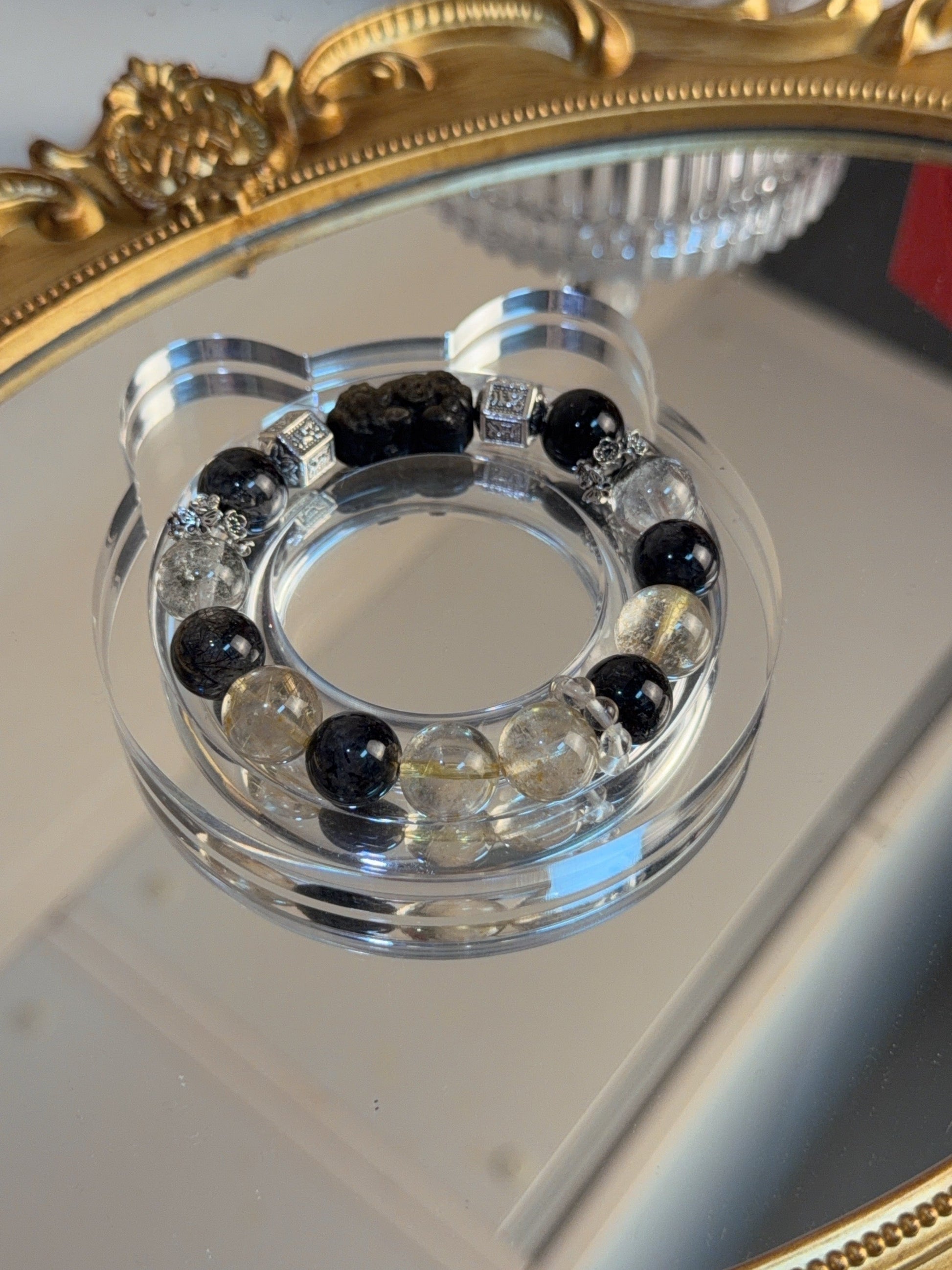Obsidian Gold Pixiu real crystal bracelet detail